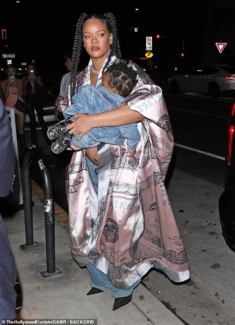 rihanna gucci dress|Rihanna Shows Off Baby Bump in a Crop Top at Gucci Fashion .